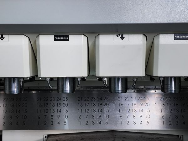 精雕加工利润越来越薄？六头精雕机是您降本增效的终极答案